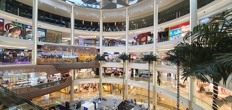 Kota Kasablanka ostoskeskus kuvattuna sisalta