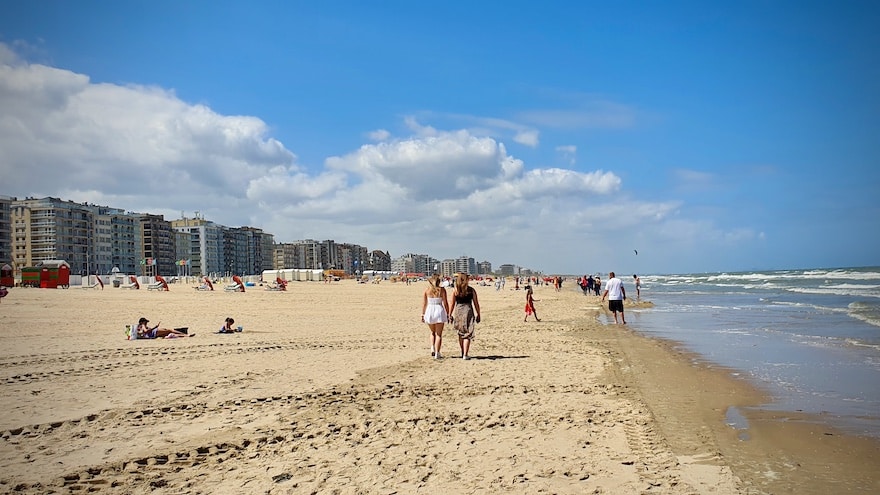 vaaleaa hiekkaa belgian rannikolla